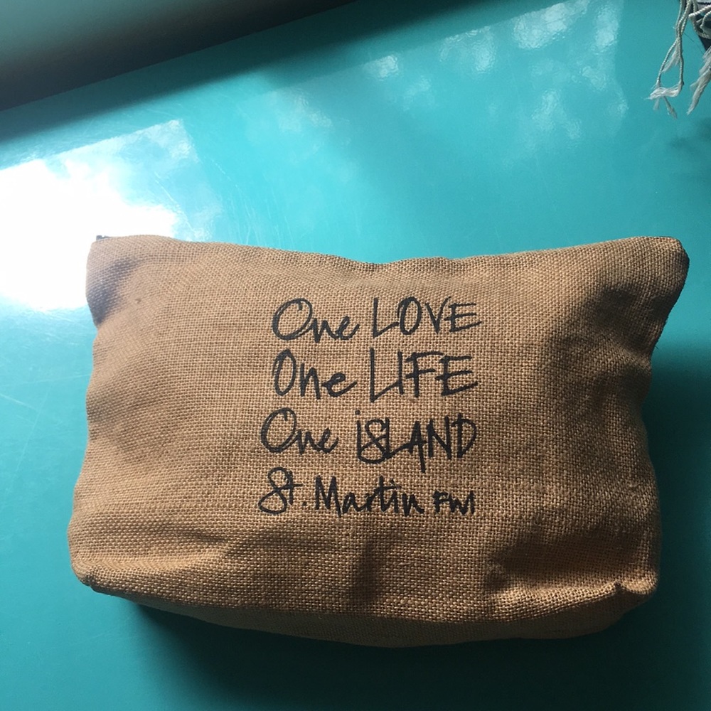 One love one life one Island st Martin